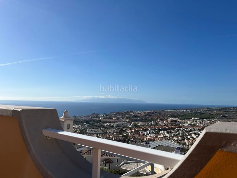 Foto d9beb1b4-ed7c-41aa-95ee-d55b610e1869. Lloguer àtic amb aparcament piscina a Torviscas Centro y Alto Adeje