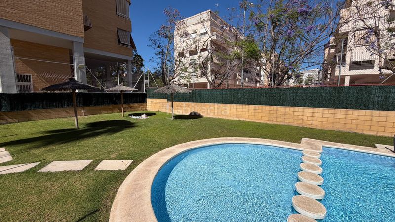 Foto a4aa6fdb-a794-427d-88fe-ad73a99a246f. Pis amb aparcament piscina a Carolinas Altas Alicante