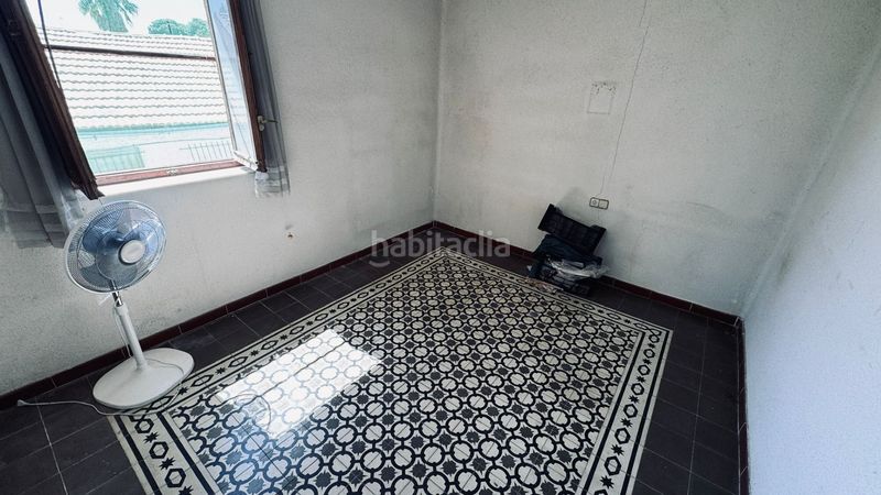 Foto ad1da94c-f554-48a7-b2ee-be6d2744f3dd. Chalet con parcheggio in Ciudad Jardín Alicante