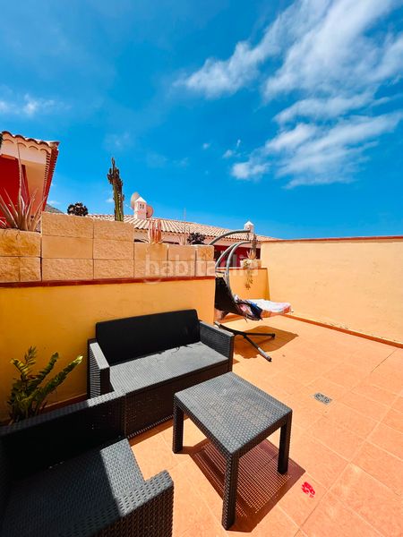 Foto 1b17ee21-6b10-470e-8ea2-ee32313edb4f. Casa adossada amb calefacció aparcament a Playa Fañabé Alto Adeje