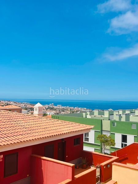 Foto d072c904-2c8d-4e97-a8aa-879b1842866e. Casa adossada amb calefacció aparcament a Playa Fañabé Alto Adeje