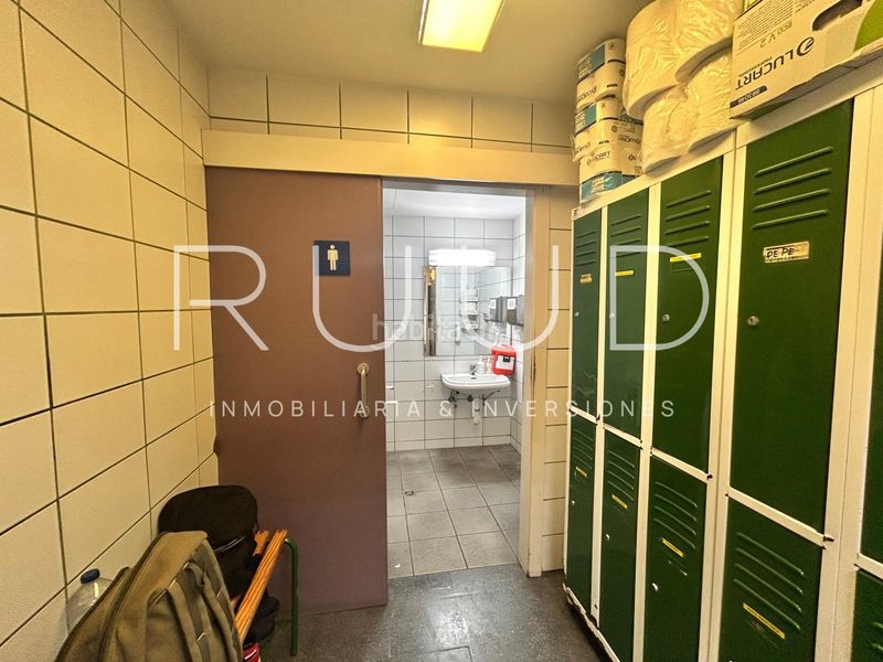 Foto ae48cf80-f574-4669-98b9-97ea6bf7a00e. Local comercial a El Camp de l´Arpa del Clot Barcelona