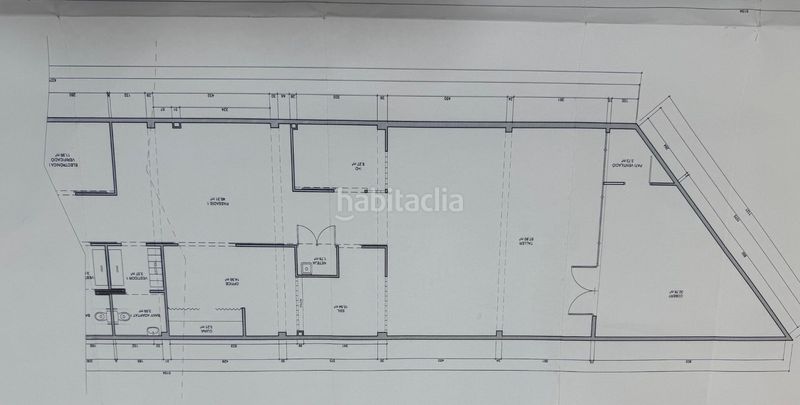 Foto d55f4886-6c0d-4a95-9282-f70db8f6e129. Local comercial a El Camp de l´Arpa del Clot Barcelona