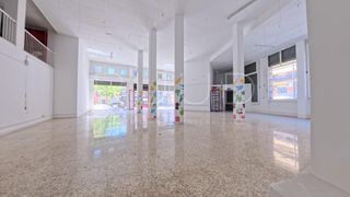 Gesch�ftsraum  Carrer de la circumval�laci�. Local esquinero con mucha visibilidad