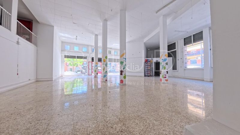 Foto 0fd4a460-8b2b-45ec-9639-3ac9609dd73e. Lloguer local comercial a La Roureda Viladecans