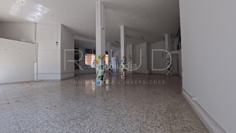 Foto 45da415f-83b5-47e9-b95f-2310a3871d74. Lloguer local comercial a La Roureda Viladecans