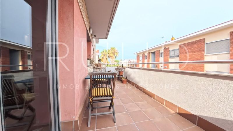 Foto 181069e3-6bf4-4e28-87b7-0670062e7f9d. Duplex avec chauffage parking piscine dans Baixador Castelldefels