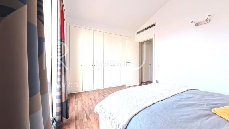 Foto c7317080-9b87-43b2-ae08-267bcf54dba0. Duplex avec chauffage parking piscine dans Baixador Castelldefels