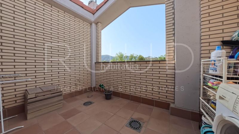 Foto d0a9f7c7-4232-4f4a-bc81-0c165571a062. Duplex avec chauffage parking piscine dans Baixador Castelldefels