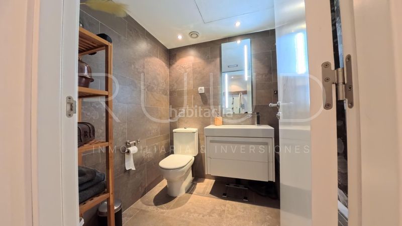 Foto ead1c104-1d99-44a5-a2a3-1eef3f32e475. Duplex avec chauffage parking piscine dans Baixador Castelldefels