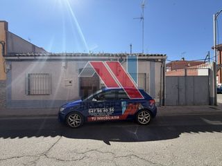 Casa  Calle madrid 42. Tuinmobiliaria vende