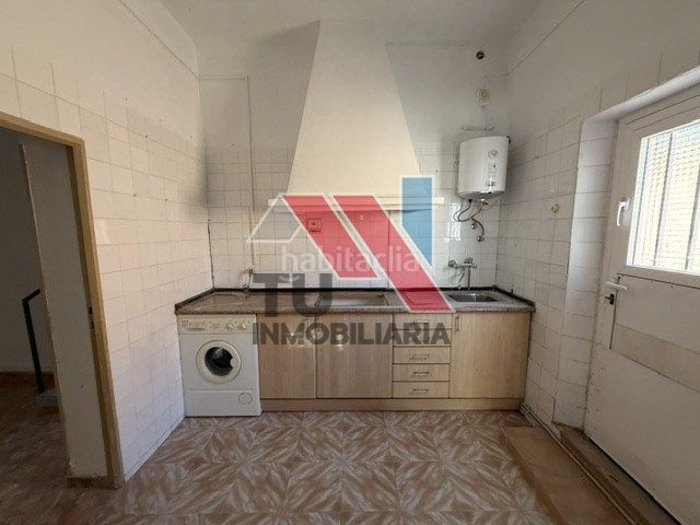 Foto 36d73134-2dab-40d5-bd79-db3e5537bee3. Casa a calle madrid 42 a Fuensalida