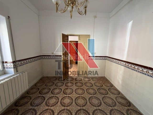 Foto 515b8311-c6f8-4be5-8f1f-00a45f95d404. Casa a calle madrid 42 a Fuensalida