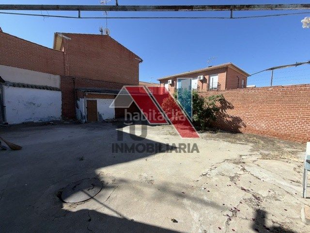 Foto 700e4746-6ae0-4810-b27b-5fb1c07e78fd. Casa a calle madrid 42 a Fuensalida