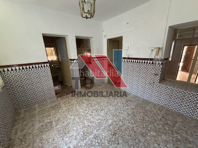 Foto 8758541b-83f2-4403-96d1-e3af5ddf79c0. Casa a calle madrid 42 a Fuensalida