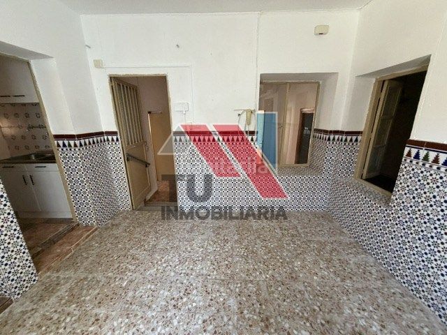 Foto b52f0f91-f92b-4368-868c-a75c870a6164. Casa a calle madrid 42 a Fuensalida