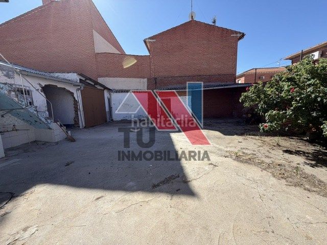 Foto dbe8abbc-b213-41c8-bbbb-f69bad77df41. Casa a calle madrid 42 a Fuensalida