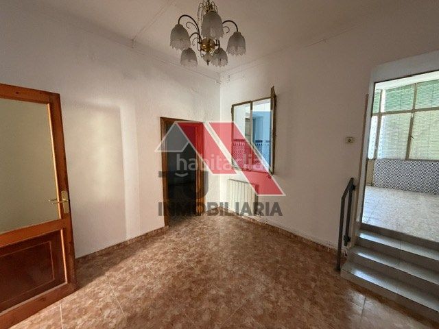 Foto e9431d79-5c2a-49cb-a6eb-395af375f728. Casa a calle madrid 42 a Fuensalida