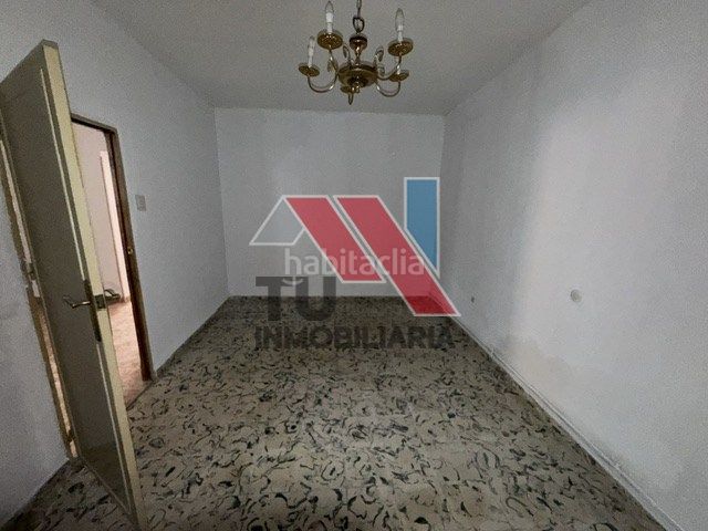 Foto ef324924-518b-44a6-800c-69a16c88e948. Casa a calle madrid 42 a Fuensalida