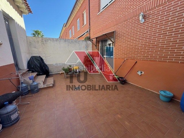 Foto 0c3cb52f-f02a-4f26-8c39-6935429ef081. Chalet en calle miguel servet 1 en Novés