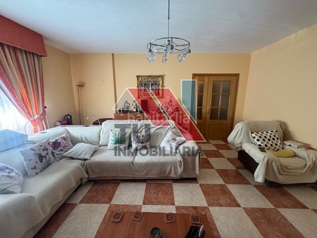 Foto 1659c1a6-b61e-482f-b0c2-b9c34c6be213. Chalet en calle miguel servet 1 en Novés