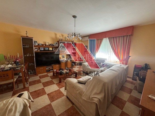 Foto 1c410405-d951-420b-9a0c-cf54095f7f7d. Chalet en calle miguel servet 1 en Novés