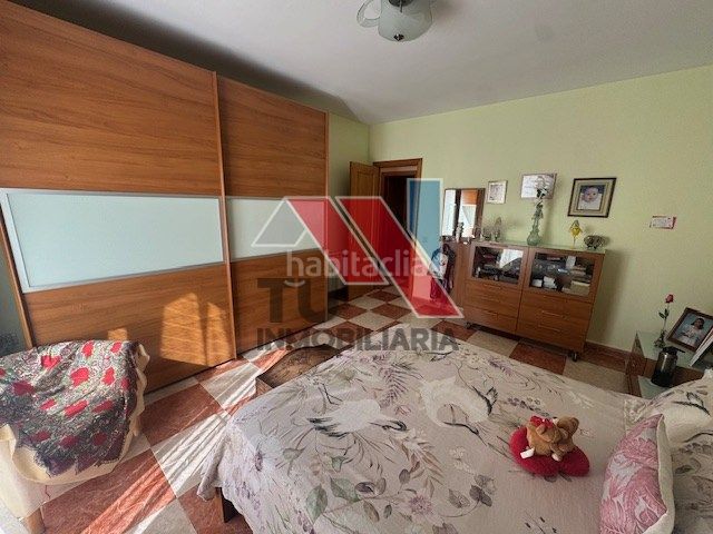 Foto 2d2b5f71-ce9c-48dc-a89c-80868c77422c. Chalet en calle miguel servet 1 en Novés