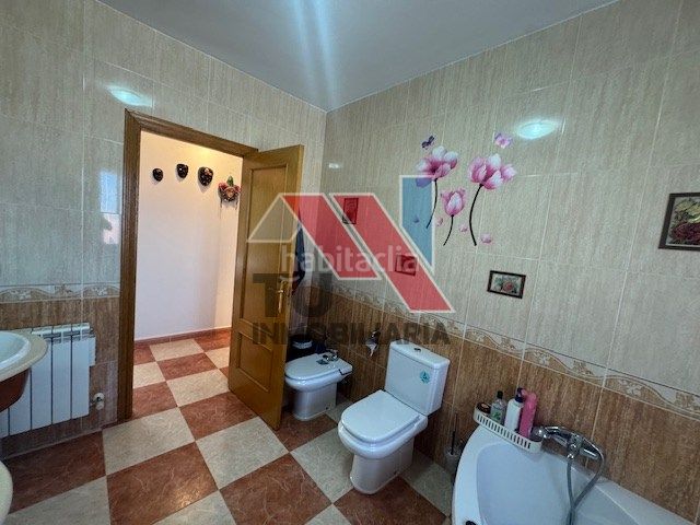 Foto 5ff3b2e3-cdd6-4793-bca9-5897424fd63b. Chalet en calle miguel servet 1 en Novés