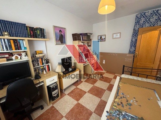 Foto 67a4fd70-ed02-4006-a91b-921e1e01c0b0. Chalet en calle miguel servet 1 en Novés