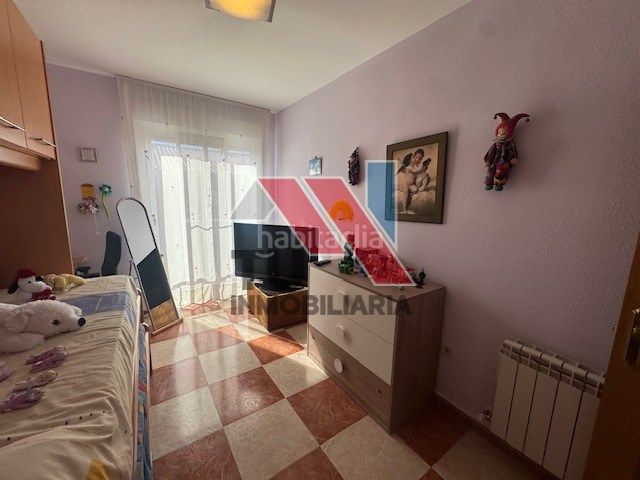 Foto 7af0d2ac-6d12-481f-8e6c-f05073fa4f9d. Chalet en calle miguel servet 1 en Novés