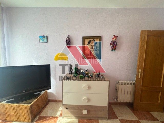 Foto 869b80e0-cbcb-4e66-b508-13e67150fbcf. Chalet en calle miguel servet 1 en Novés