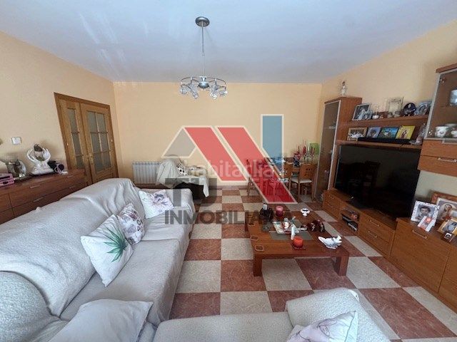 Foto b19e9317-4ba8-4f8e-881c-9cdd58d934e6. Chalet en calle miguel servet 1 en Novés