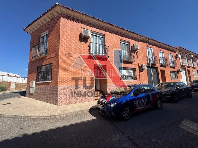 Foto e158c339-dcd6-4783-ba73-d51cc561679a. Chalet en calle miguel servet 1 en Novés