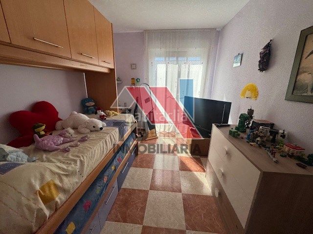 Foto e667d3c4-5dbd-48e0-92cb-df66dbd88698. Chalet en calle miguel servet 1 en Novés