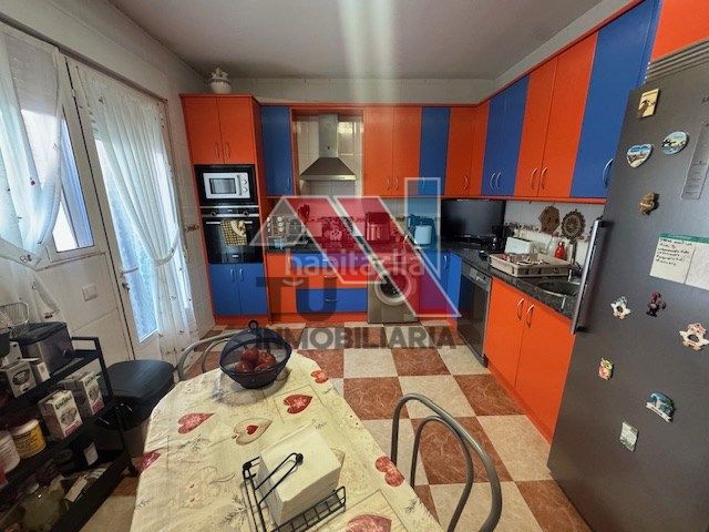Foto 00582547-3e5b-4123-a90a-9348bd0a36f1. Xalet a calle miguel servet 1 a Novés