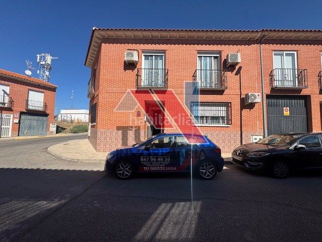 Foto 1650e720-5187-46c3-9539-1e6a3315f308. Xalet a calle miguel servet 1 a Novés