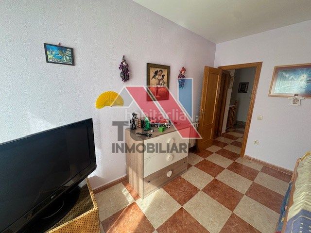 Foto 41a9818b-ef91-47a8-b64a-858aaf6d4b4c. Xalet a calle miguel servet 1 a Novés