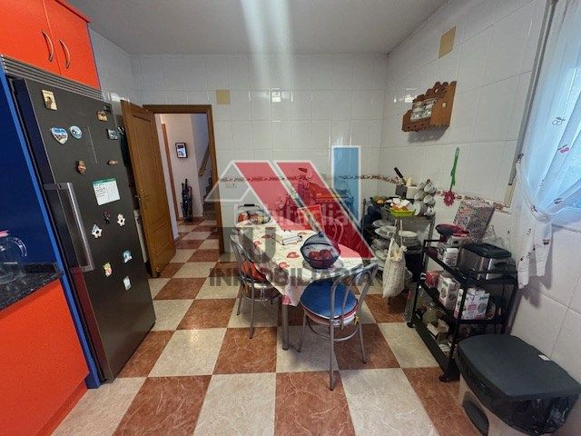 Foto 4fccad62-7712-47dd-b4b3-b0f368a17049. Xalet a calle miguel servet 1 a Novés