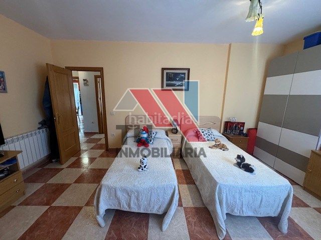 Foto 5783767b-8a50-4e3c-b67f-915d953dd5e0. Xalet a calle miguel servet 1 a Novés