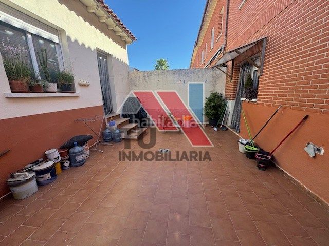 Foto b5fde1d4-1a40-4a63-8d50-b5f5af6f3b2a. Xalet a calle miguel servet 1 a Novés