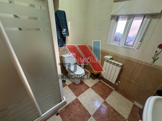 Foto edda98d0-382b-4c8d-bcaa-776cd2d8df60. Xalet a calle miguel servet 1 a Novés