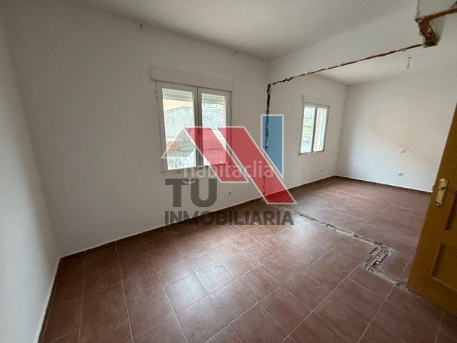 Foto 203d0910-bebc-4119-a0d2-0534f03346aa. Chalet en calle miragredos 33 en Otero