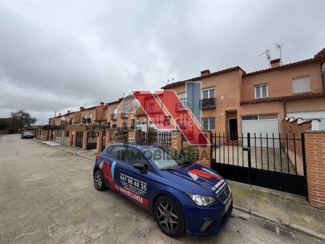 Foto 3cfaef1f-921f-4ab4-9fcc-e8843d00286e. Chalet en calle miragredos 33 en Otero
