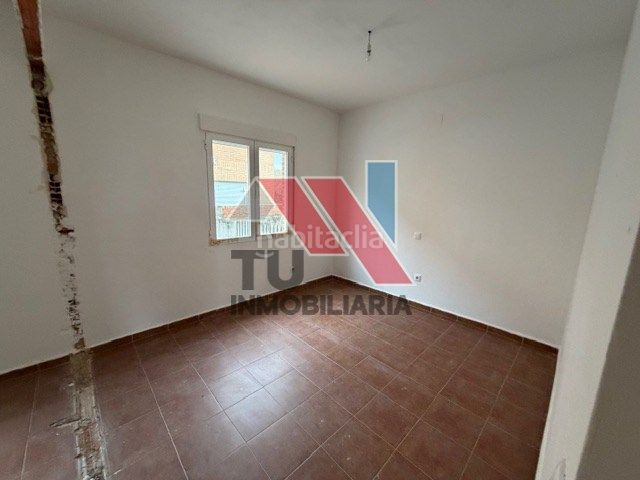 Foto 3d3eb551-a4d4-4400-97b2-b7349307e2ea. Chalet en calle miragredos 33 en Otero