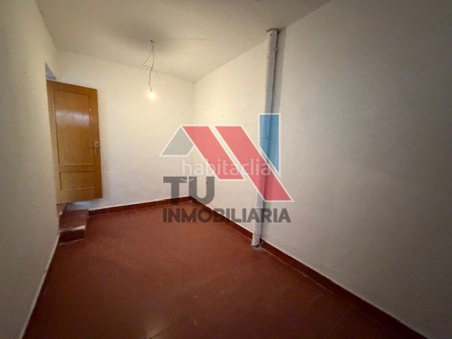 Foto 7e92c0ae-edb4-415b-ad0c-d80e1ae2ae0e. Chalet en calle miragredos 33 en Otero