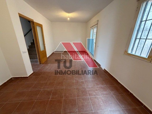 Foto 855f25d7-518e-480d-9906-bff638afad5b. Chalet en calle miragredos 33 en Otero