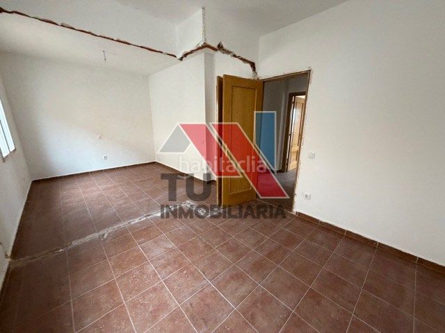 Foto 97df7fa9-2f04-43b1-9548-956909fe54d8. Chalet en calle miragredos 33 en Otero