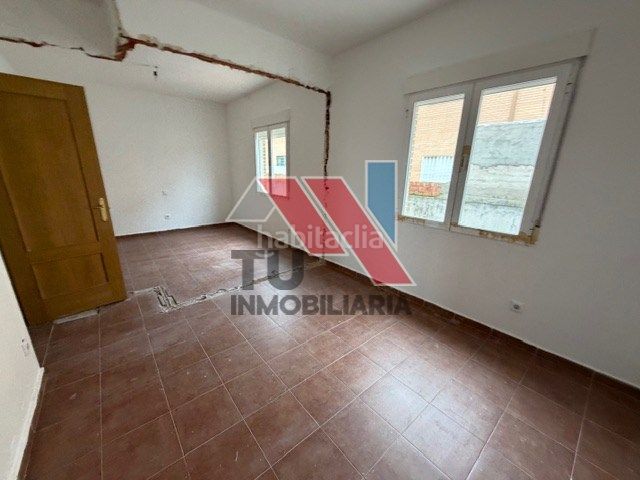 Foto a95b499f-a580-4a4a-97b3-3fb442978abe. Chalet en calle miragredos 33 en Otero