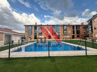 Piso  Calle numancia 4. Piso con piscina y parque infantil