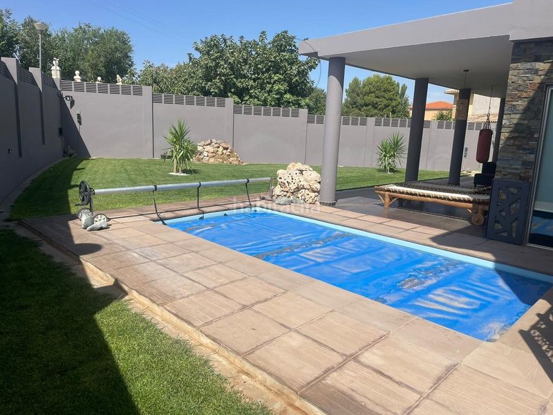 Foto adab9db6-6194-411a-b765-88f7e142bf25. Xalet amb calefacció aparcament piscina a Baza